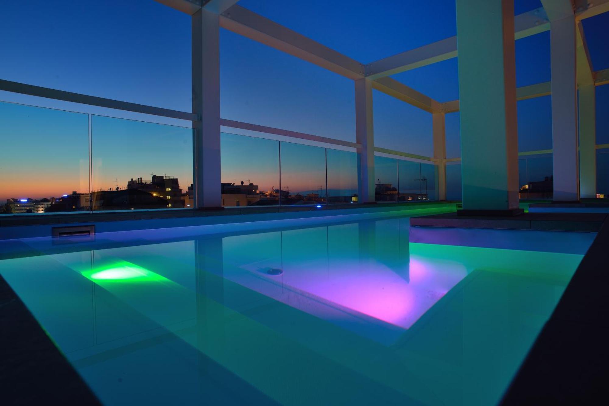 Embassy Hotel & Spa Cattolica Luaran gambar