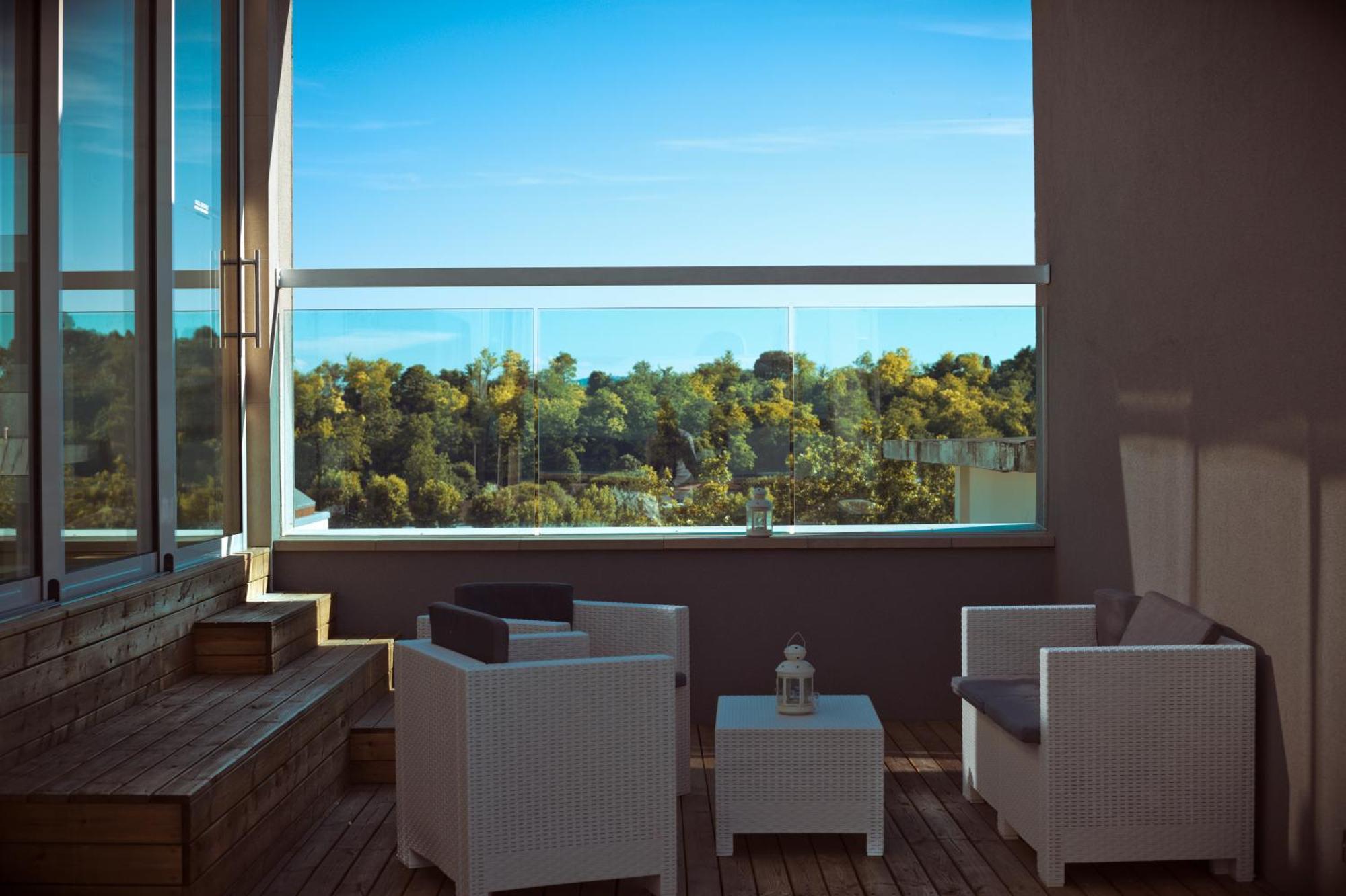 Embassy Hotel & Spa Cattolica Luaran gambar