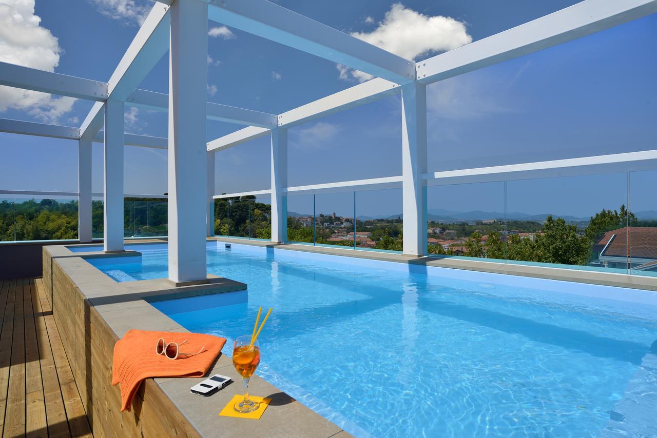 Embassy Hotel & Spa Cattolica Luaran gambar