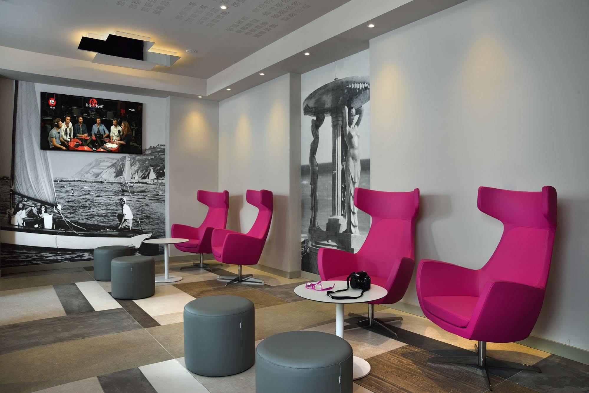 Embassy Hotel & Spa Cattolica Luaran gambar